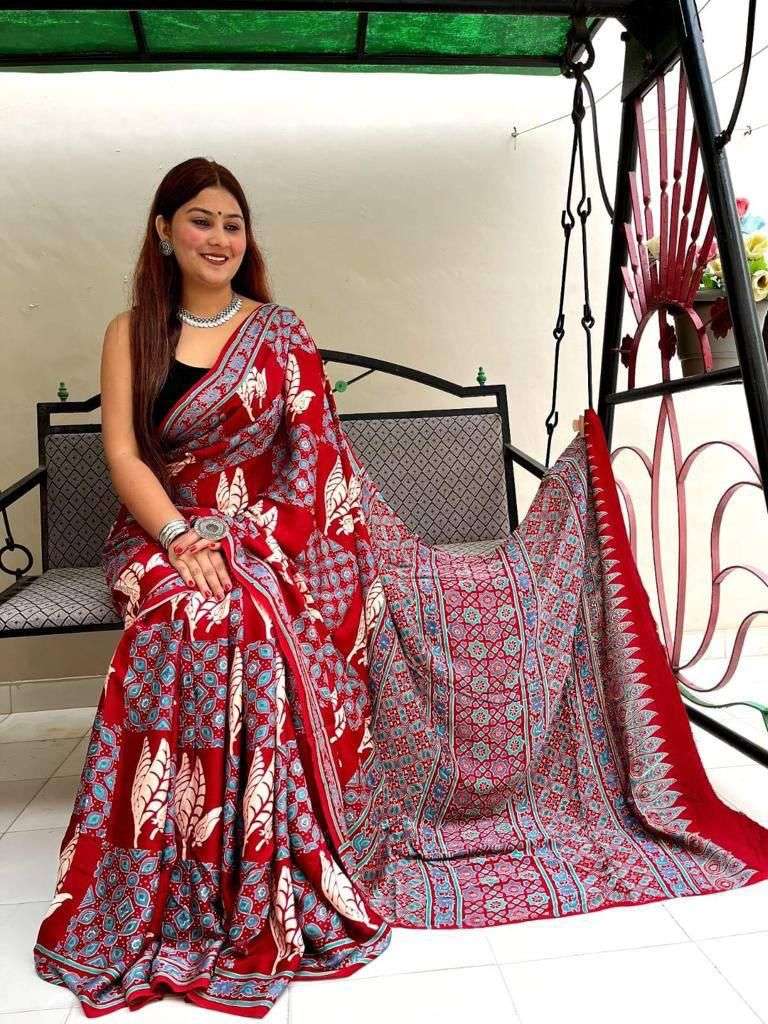 catalogue avantika ajrak digital print muslin fabric saree simple and sober printed saree in cool fabrics for dailywear purpose saree in silk ajrakh print saree 2