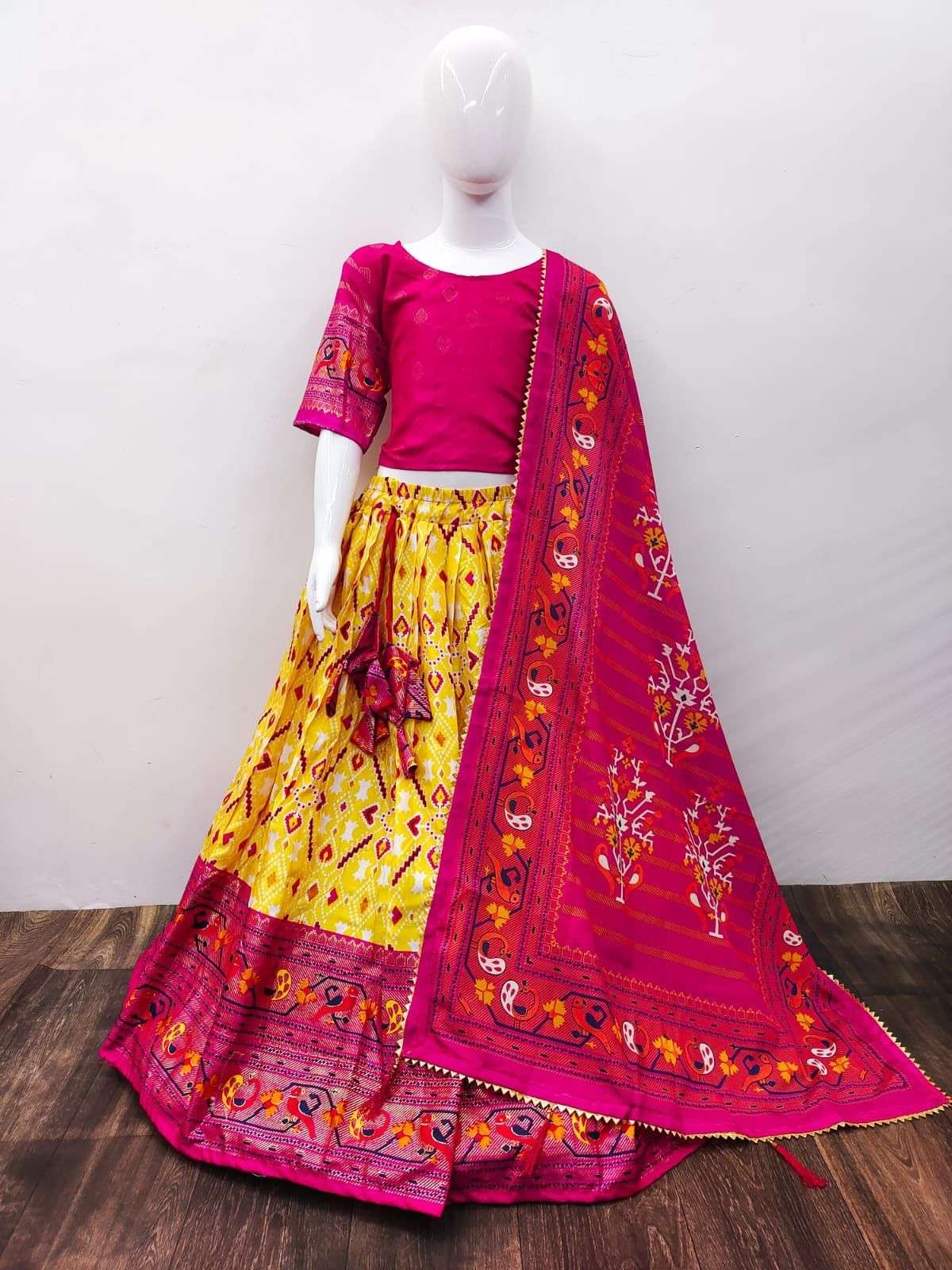 small kids girl beautifull lehenga choli collection age 1 to 16 years girls lehenga choli for marriage and festive season girls lehenga choli kids wear collection