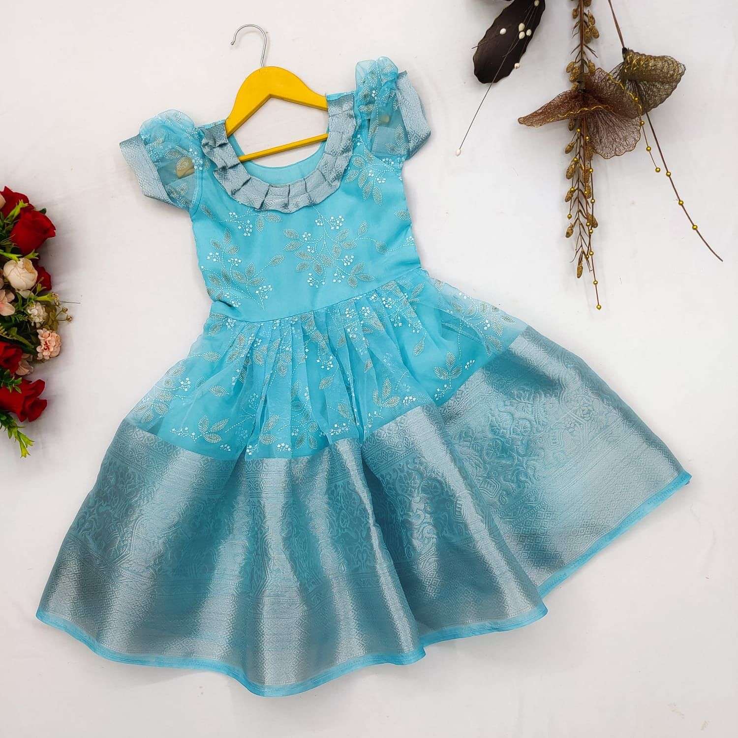 liitle girl kids wear kids girl beautifull 1 year to 18 year girl kids wear gown colletion mother n daughter same twinning gown collection