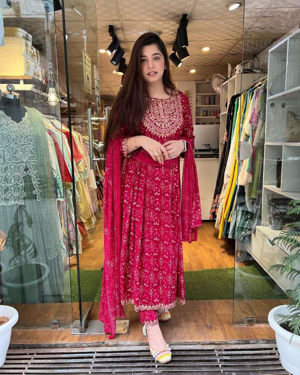 new designer outfit festival collection readymade nairacut kurtie with pant and duppta in affordable price readymade collection in affordable price