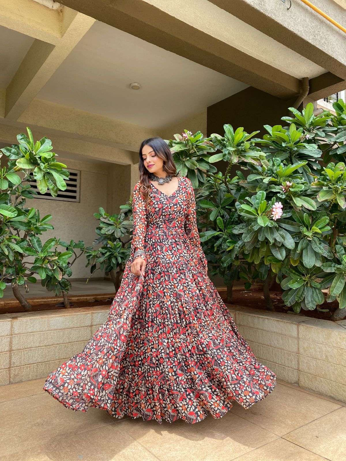 georgette print full flair gown maxi georgette floral print gown in best qaulity and cheap price