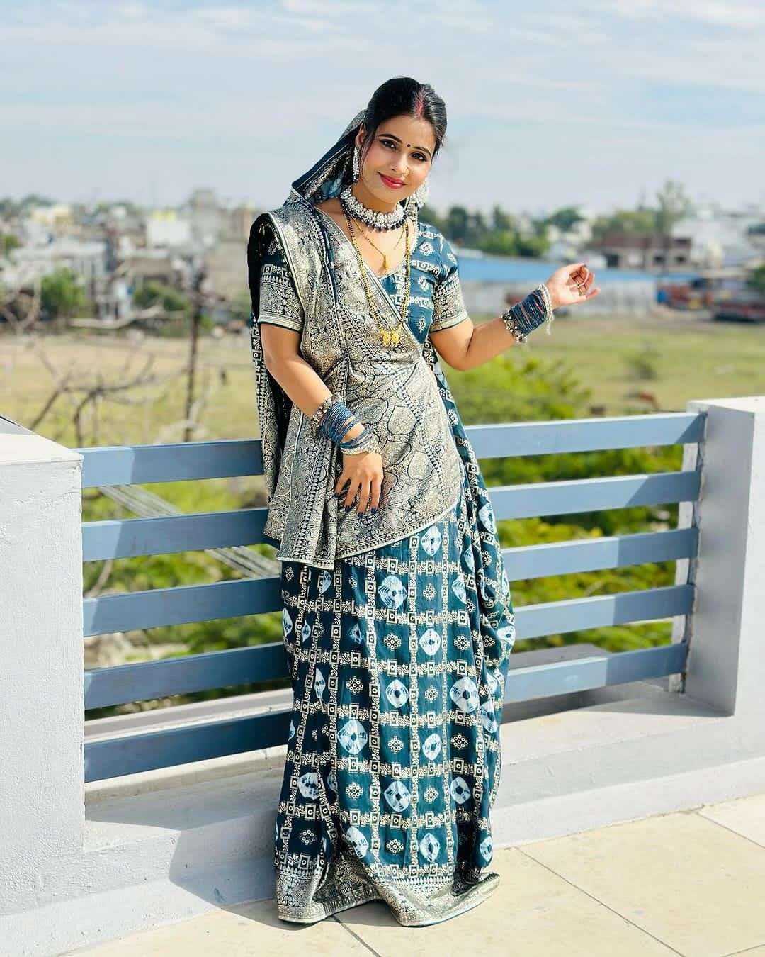 heavy zari checks with zari jacquard with sibori print ethnic brand of women choice beautiful viscose cotton jacquard zari weaving checks silk saree with sibori design print saree 