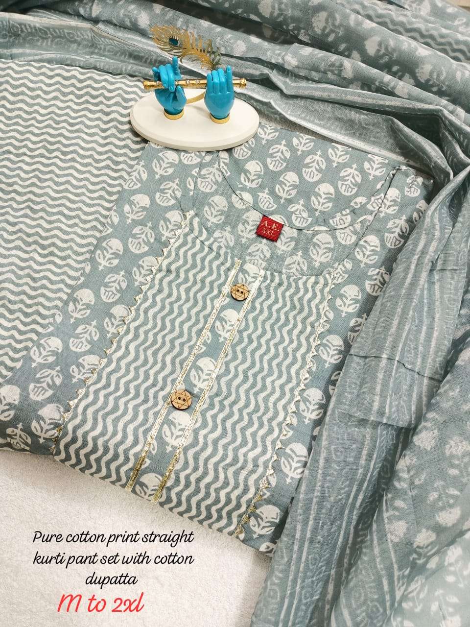 three pieces set when your outfit says grace n your dupatta says wow you know its the three pieces perfect combo pure cotton straight kurtie with pant set with cotton duppta 