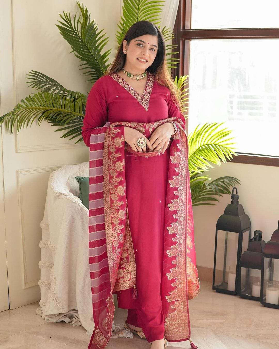 embroidery work in neck with full foil cotton duppata it is paired with matching pants and with cotton dupatta  for all the stylish ladies out there readymade suit 
