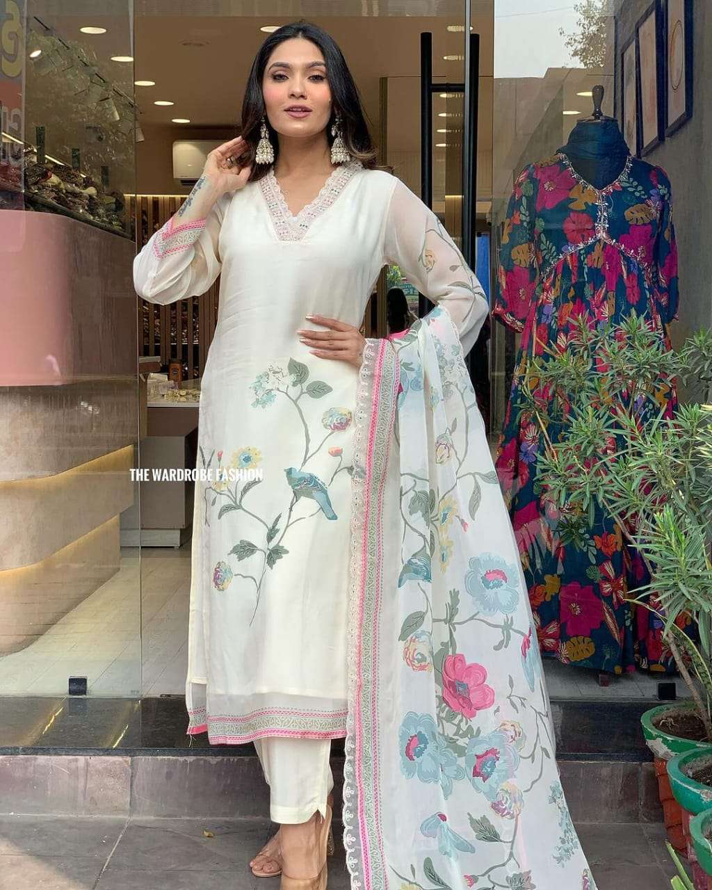 new orgenza suit set brand showroom piece coding hevay full work in comes with a lining featuring beautiful heavy suit set which is beautifully decorated with intricate hand embroidery zari weaving