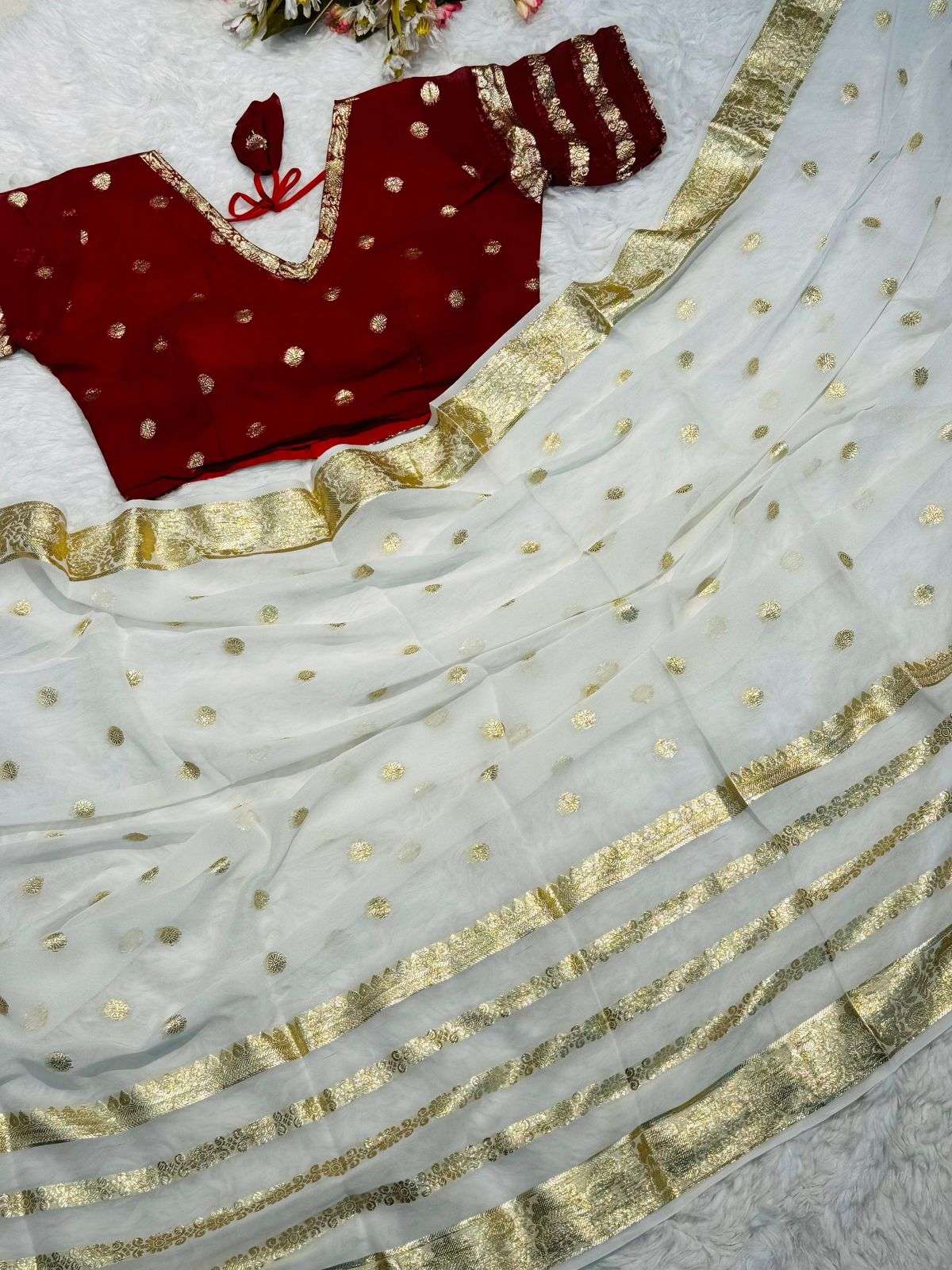 saree original products available super new design launch pure georgette banarsi zari border contrash blouse readymade super nice colour matching saree 