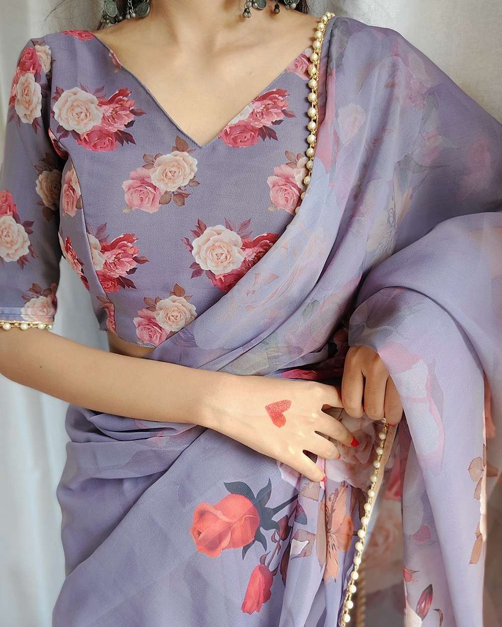 georgette saree the best way to represent your classy look with this spectacular georgette printed saree with pearl lace border ynf7007 saree georgette printed with pearl lace border