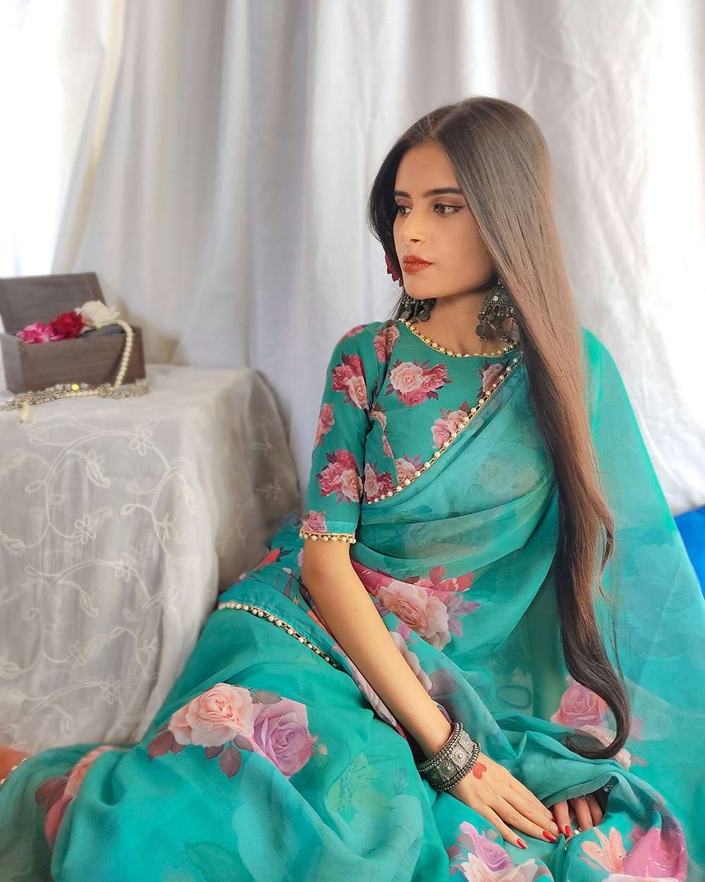 georgette saree the best way to represent your classy look with this spectacular georgette printed saree with pearl lace border ynf7007 saree georgette work printed with pearl lace border
