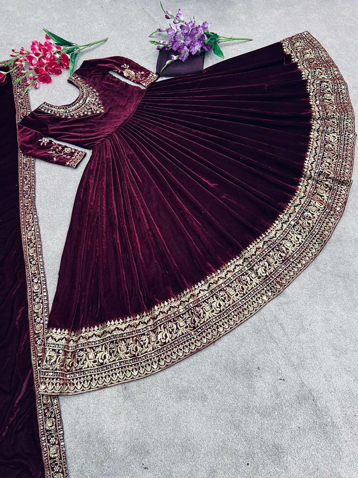 Velvet dress | Velvet dress designs, Velvet dresses outfit, Beautiful  pakistani dresses