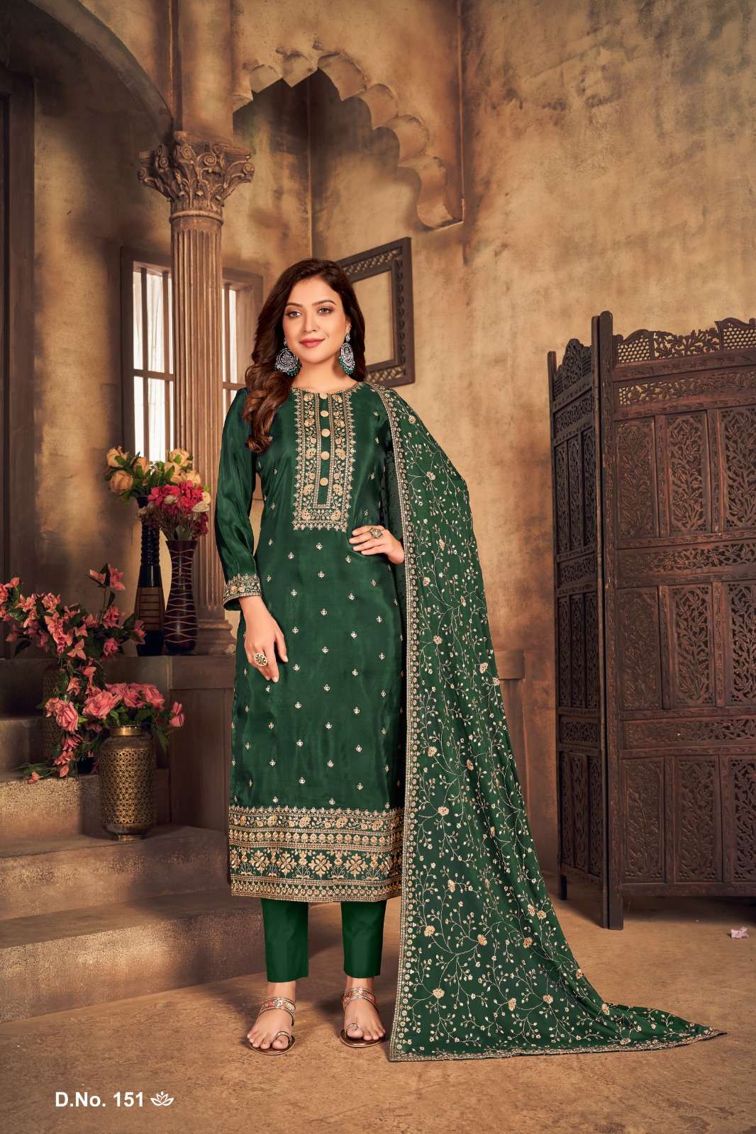 Casual Wear Straight Suit Designer Indian Suits in Delhi at best price by  Mahaas Creations - Justdial