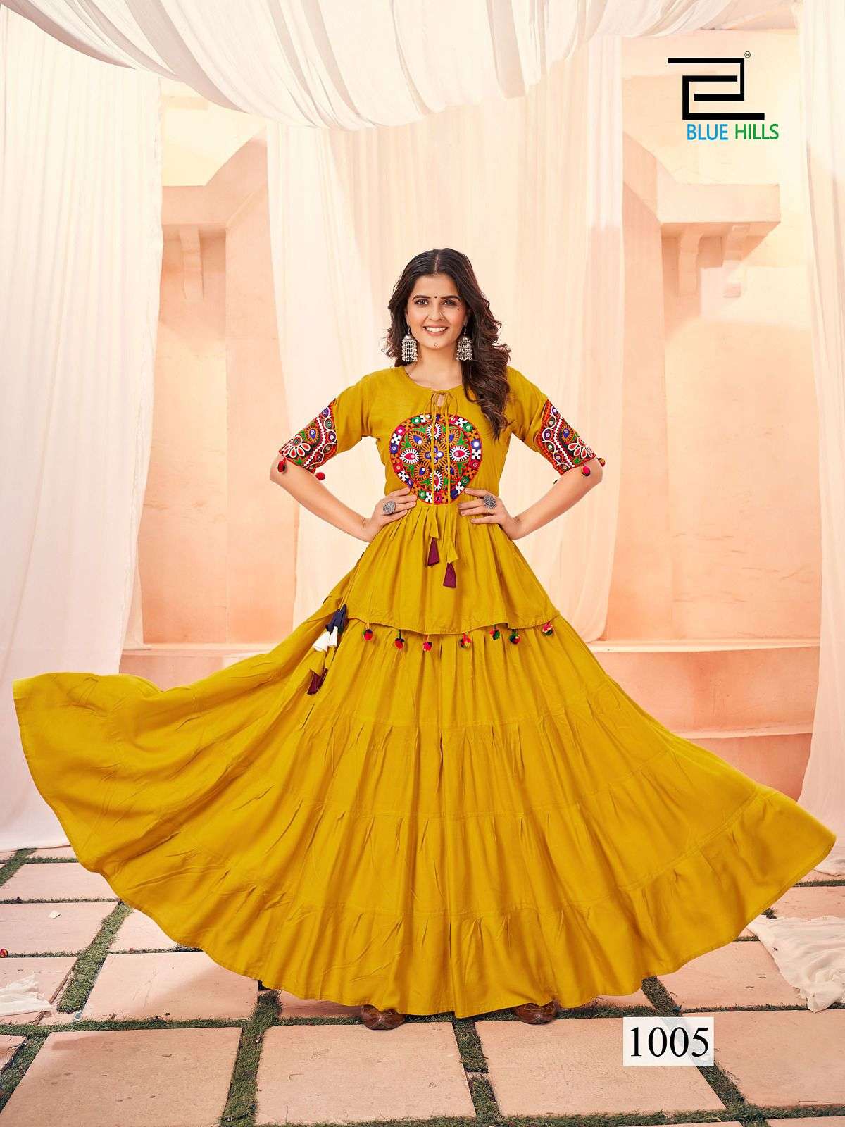 dholida ready to wear 2 piece set skirt and top fabric heavy rayon with gamthi work and lace border skirt heavy rayon frill skirt with big flair size m to xxl navratri